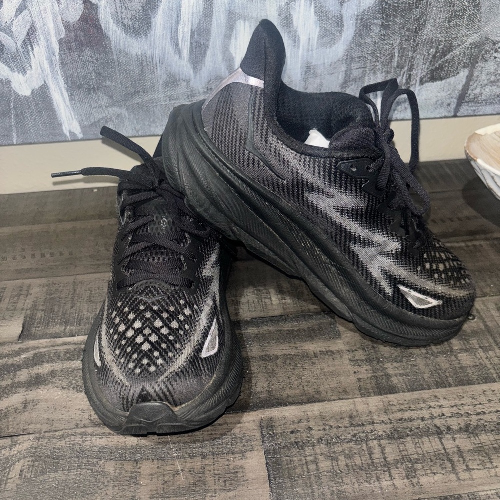 Hoka Clifton 9 women's training shoe SZ 6 - Picture 2 of 12